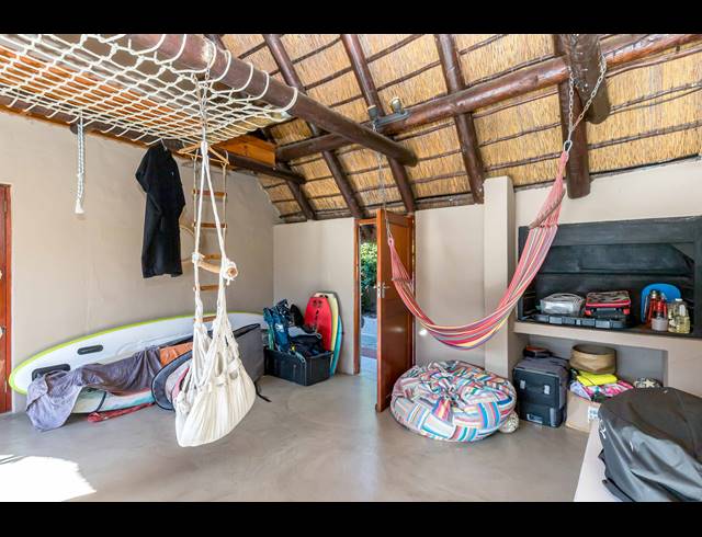 3 BEDROOM FREEHOLD TO LET IN THE MEADOWS